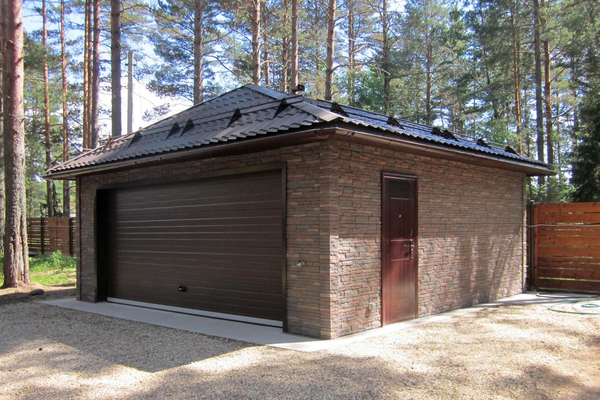 Комбинированный гараж — не менее популярный вариант
